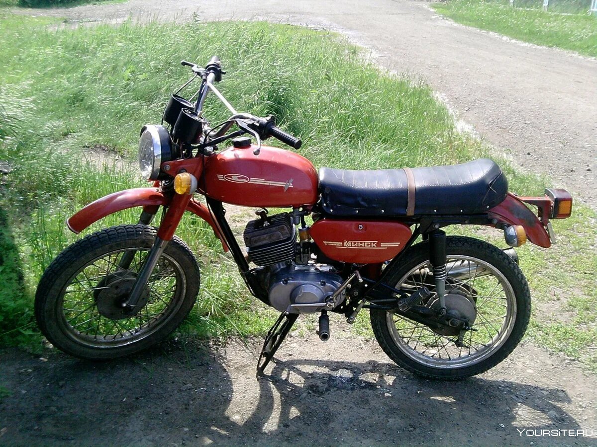 Мотоцикл Минск 125 красный