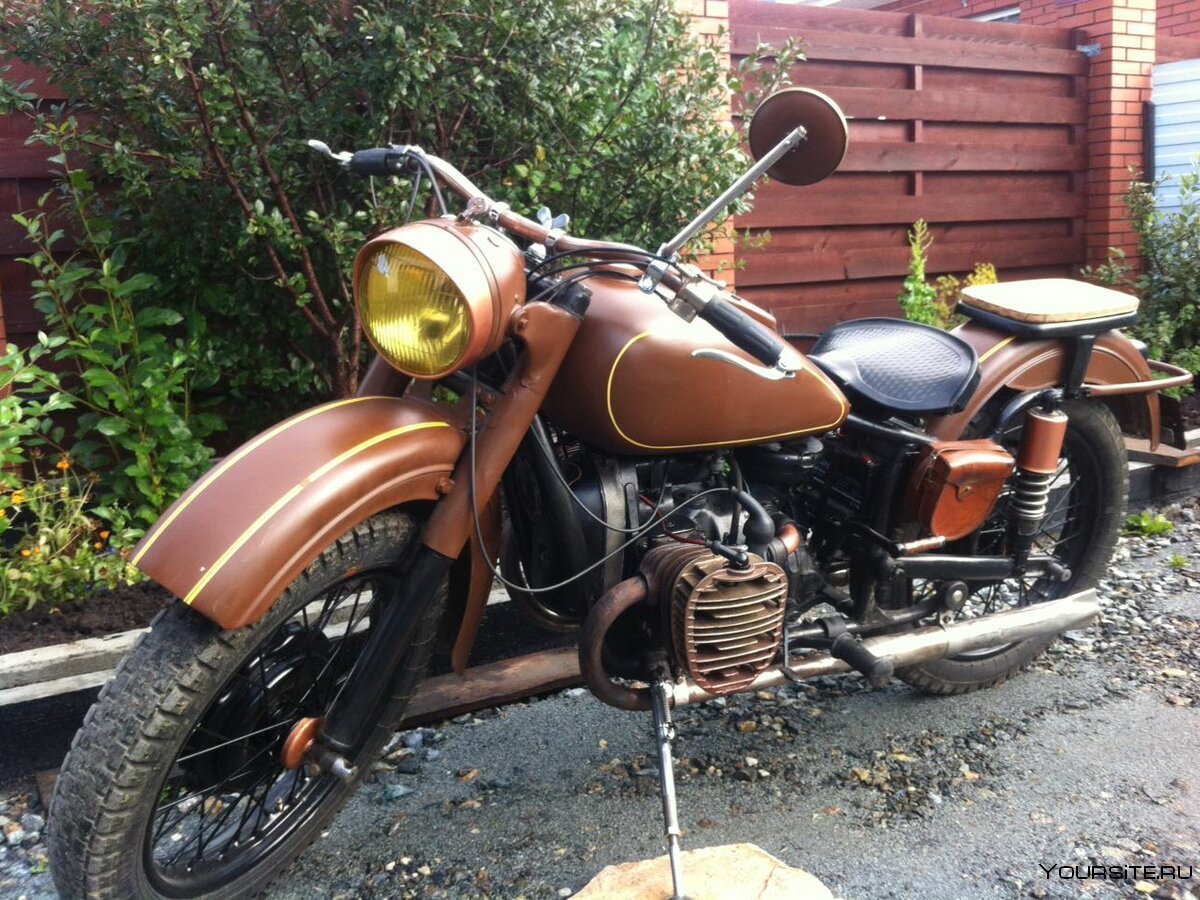 Мотоцикл Урал 1959 коричневый