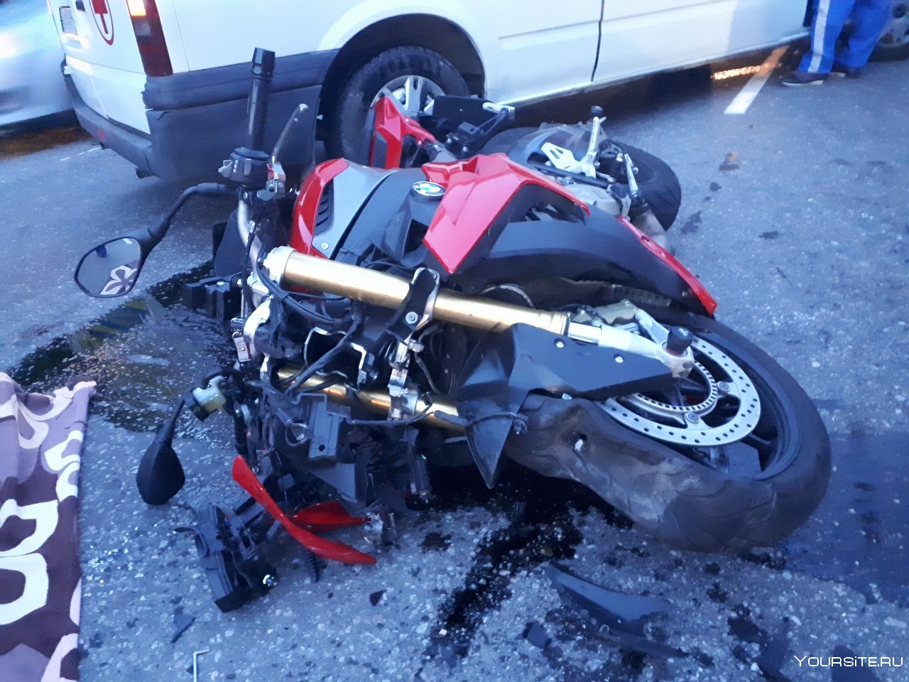Разбил мотоцикл