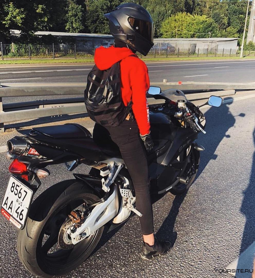 Ольга Пронина мотоциклистка