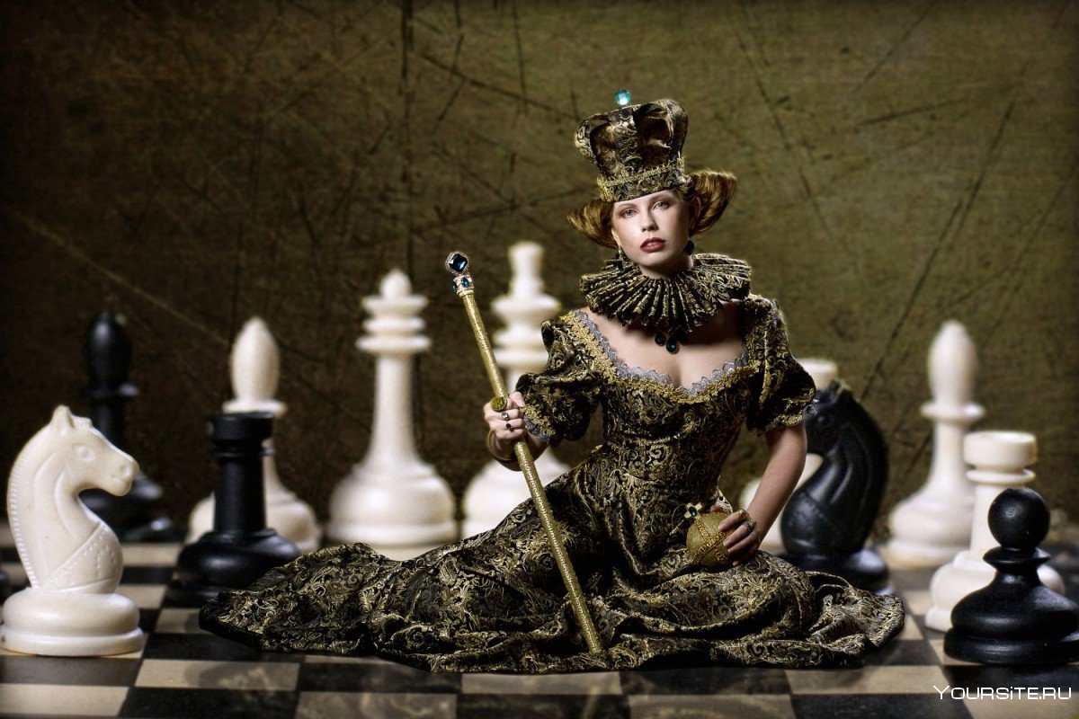 Шахматы ферзь черная Королева