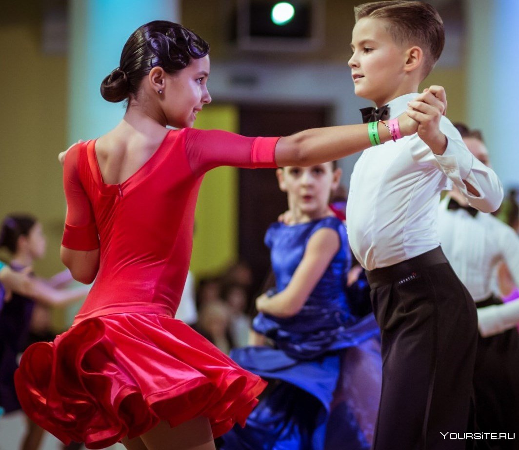 Анастасия Битнер спортивные танцы