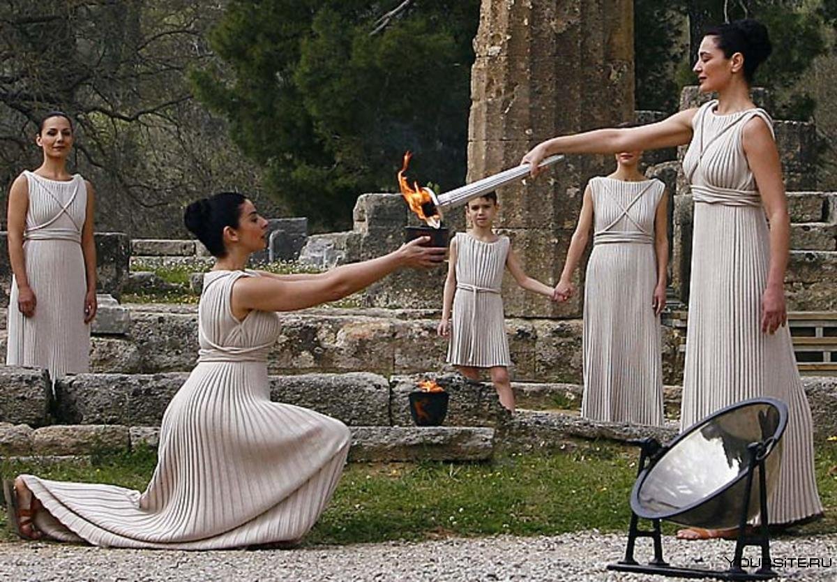 Древняя Греция первый Олимпийский огонь