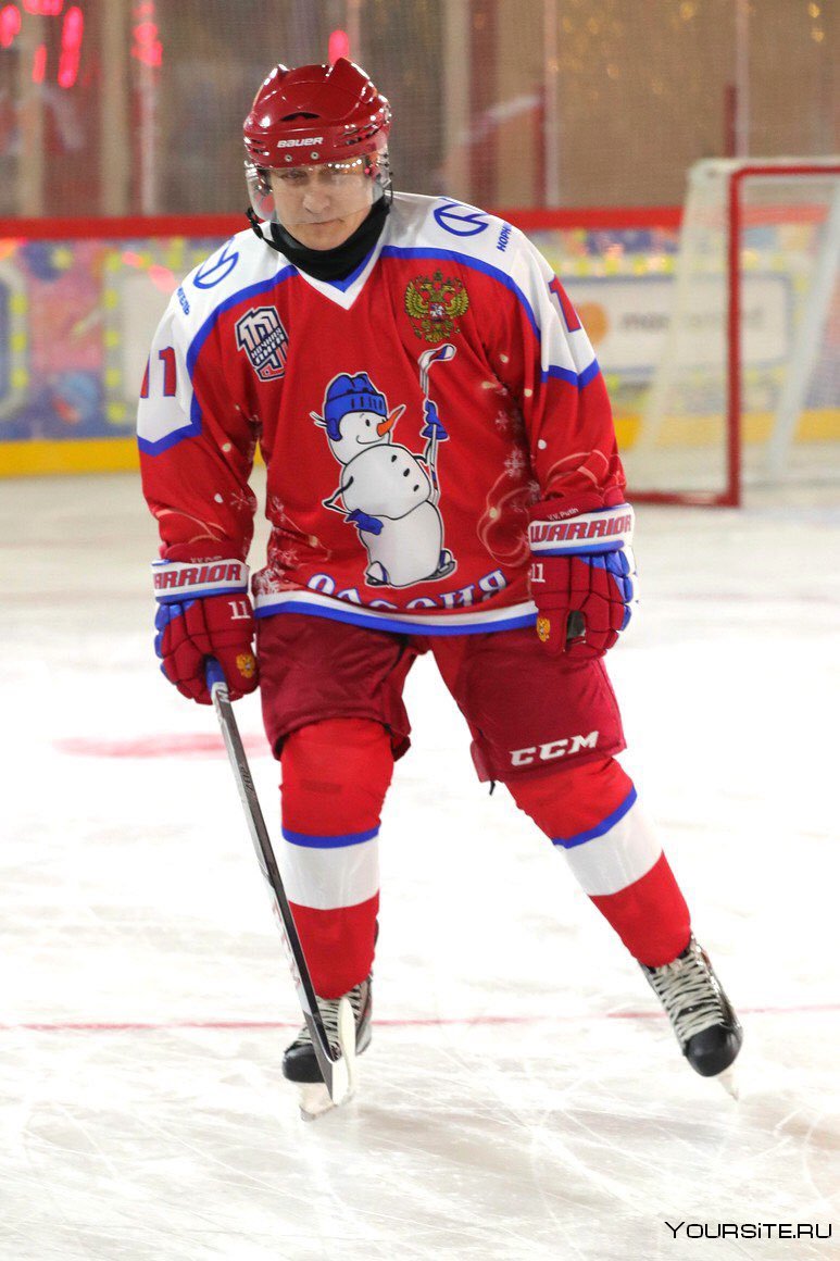 Владимир Путин в хоккейной форме