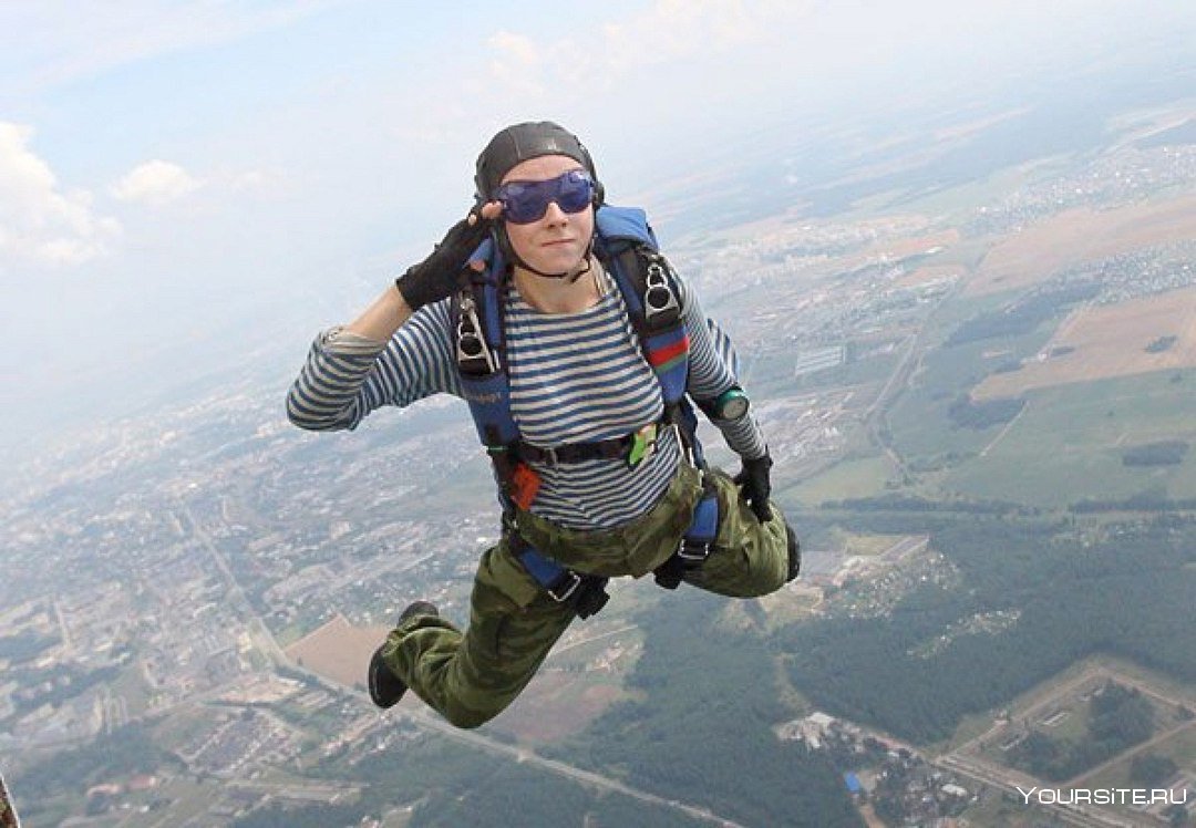 как правильно прыгать с парашютом в пабг фото 112