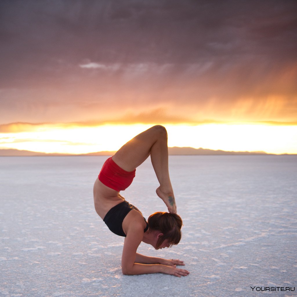 Девушка йога