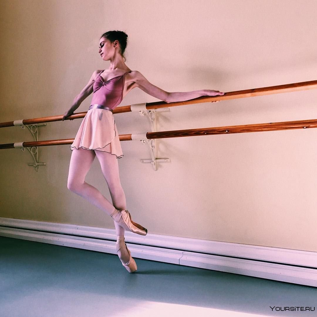 Балерина на тренировке одежда