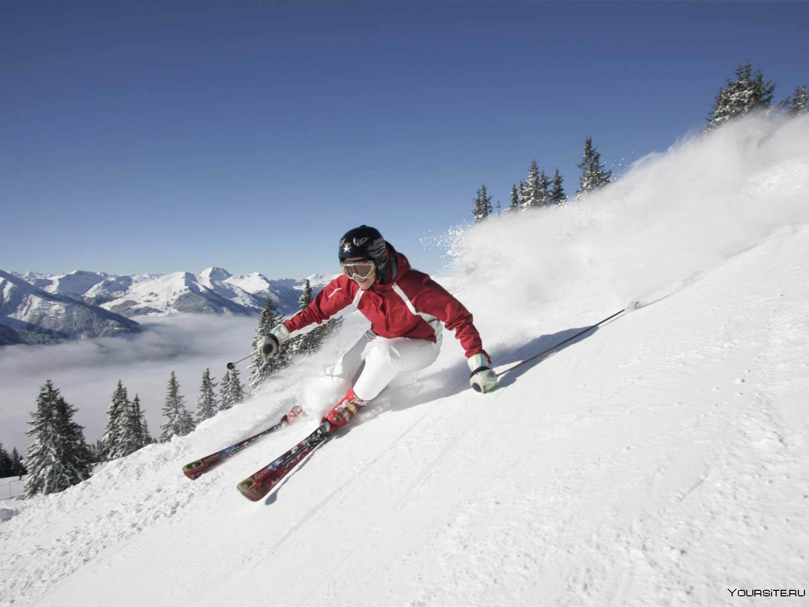 Горный лыжник. Канадская горнолыжница Элисон. Куршавель лыжницы. Красная Поляна горнолыжный курорт.