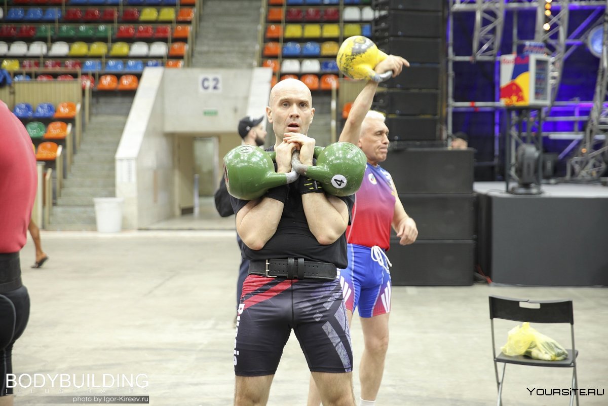 Соревнования по гиревому спорту в школе