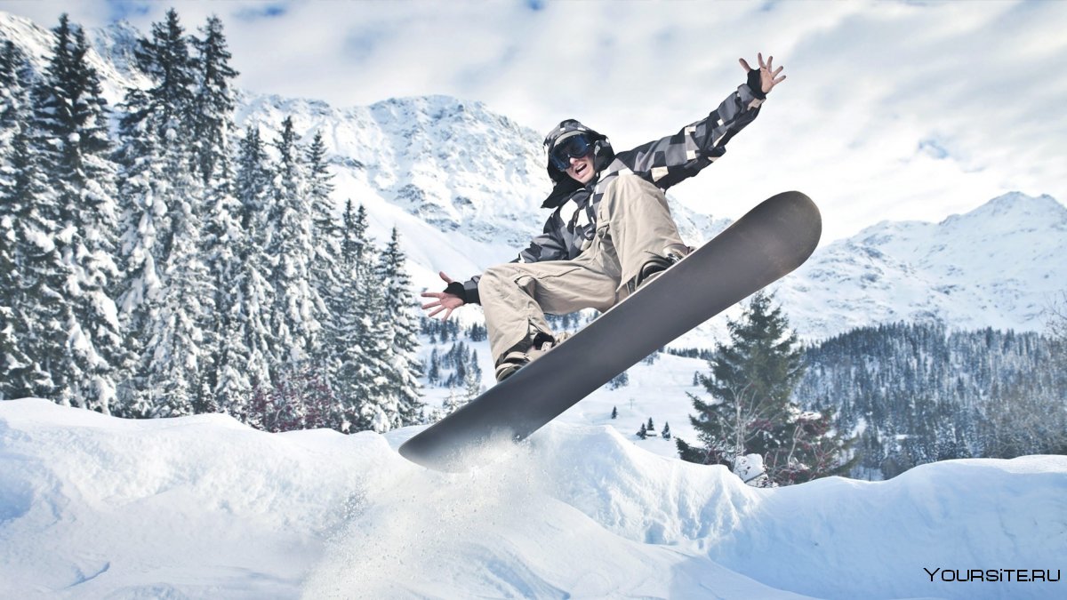 Сноубордист в горах