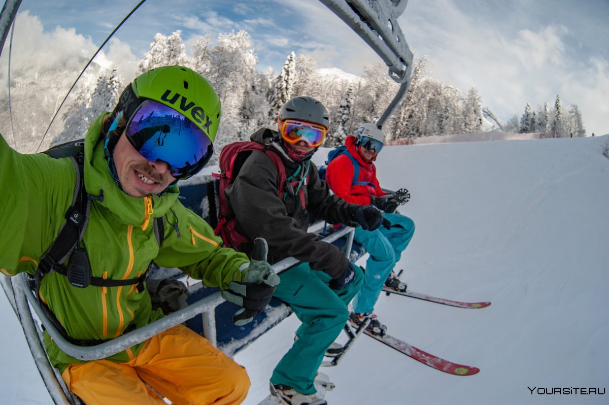 Ски-кросс спортсмены
