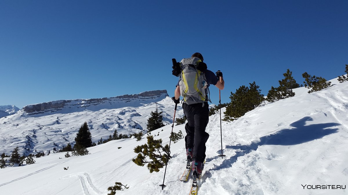 Трасса лыжников в горах
