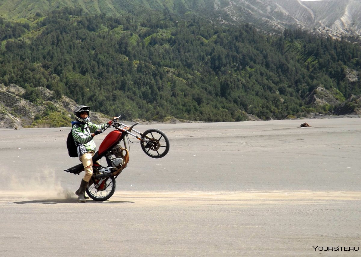 Мотоцикл спортивный горный