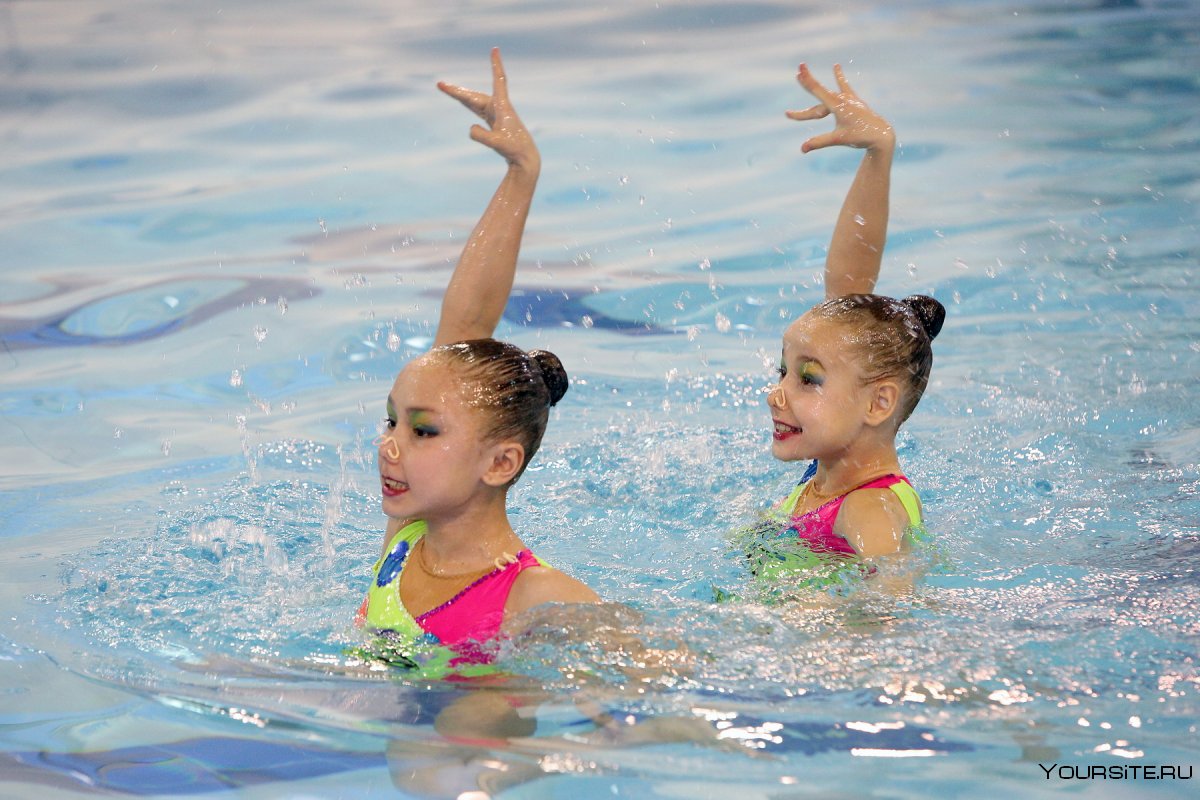 Фигурное плавание для детей