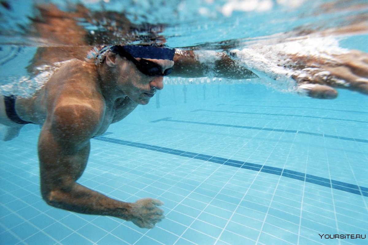 Спортсмен специализирующийся в плавании стилем Кроль