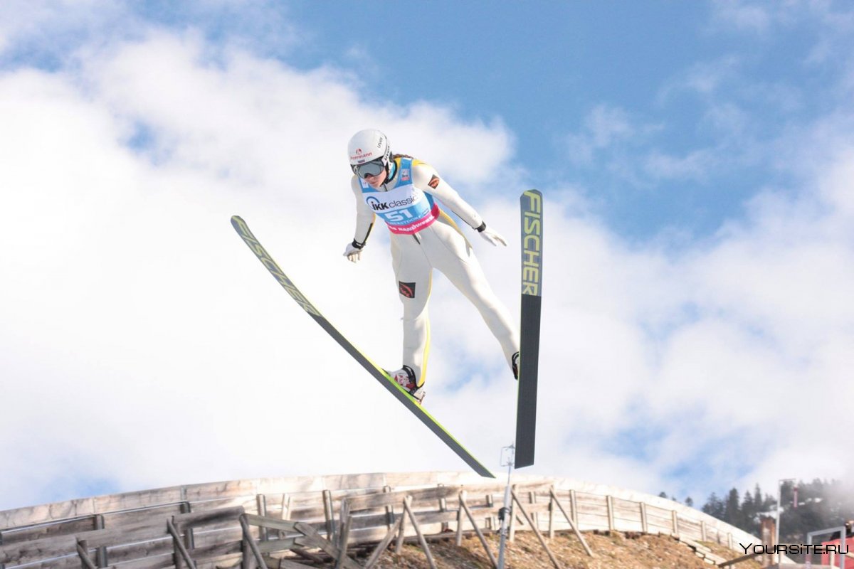 Александр Постаногов прыжки на лыжах с трамплина