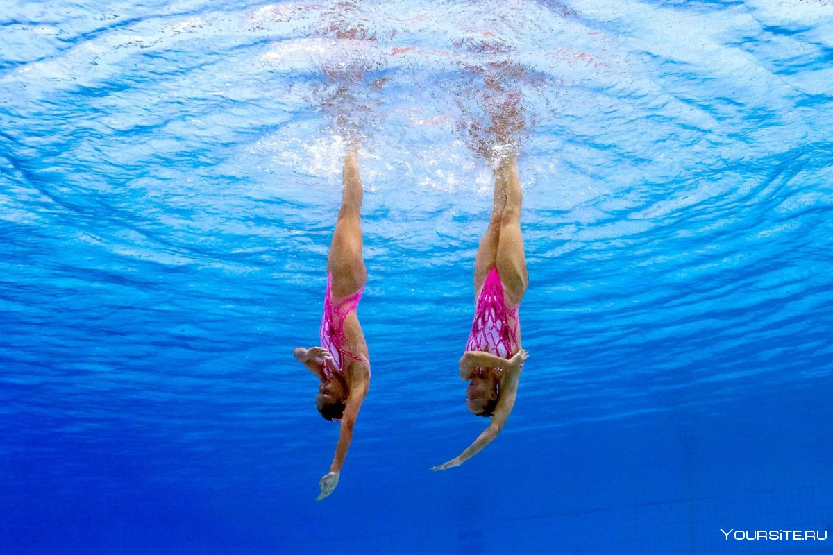 Синхронное плавание под водой