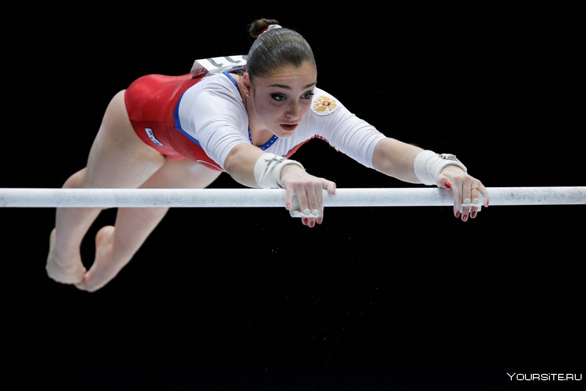 Алия Мустафина спортивная гимнастика брусья