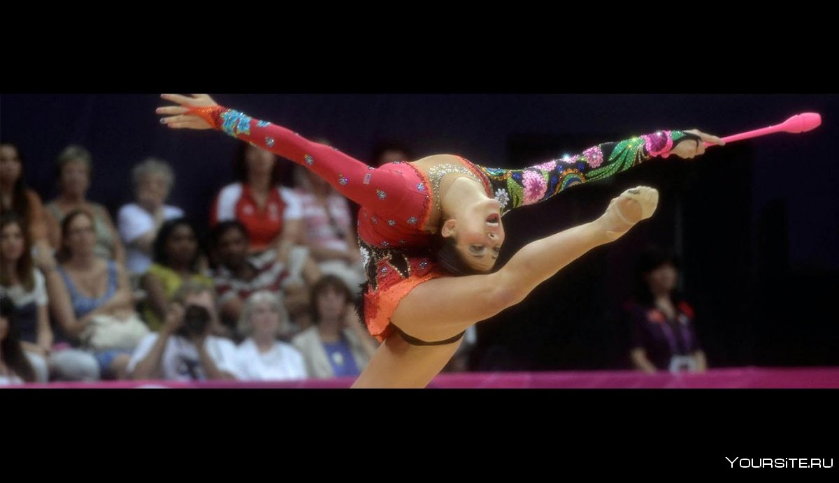 Амина Зарипова гимнастка