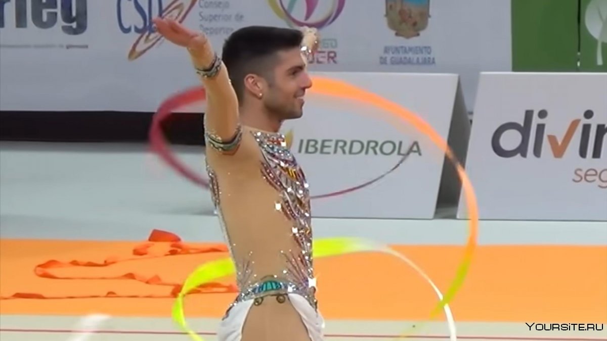 Cristofer Benítez гимнаст