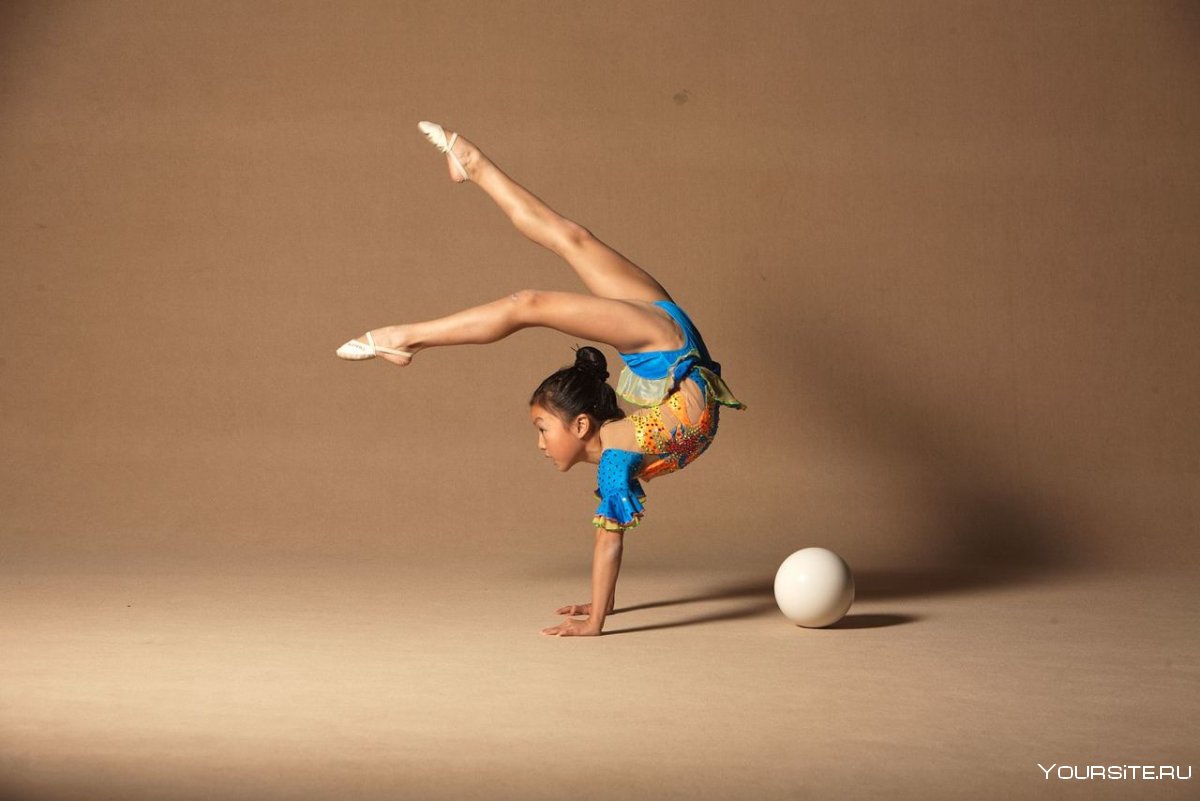 Равновесие аттитюд в художественной гимнастике
