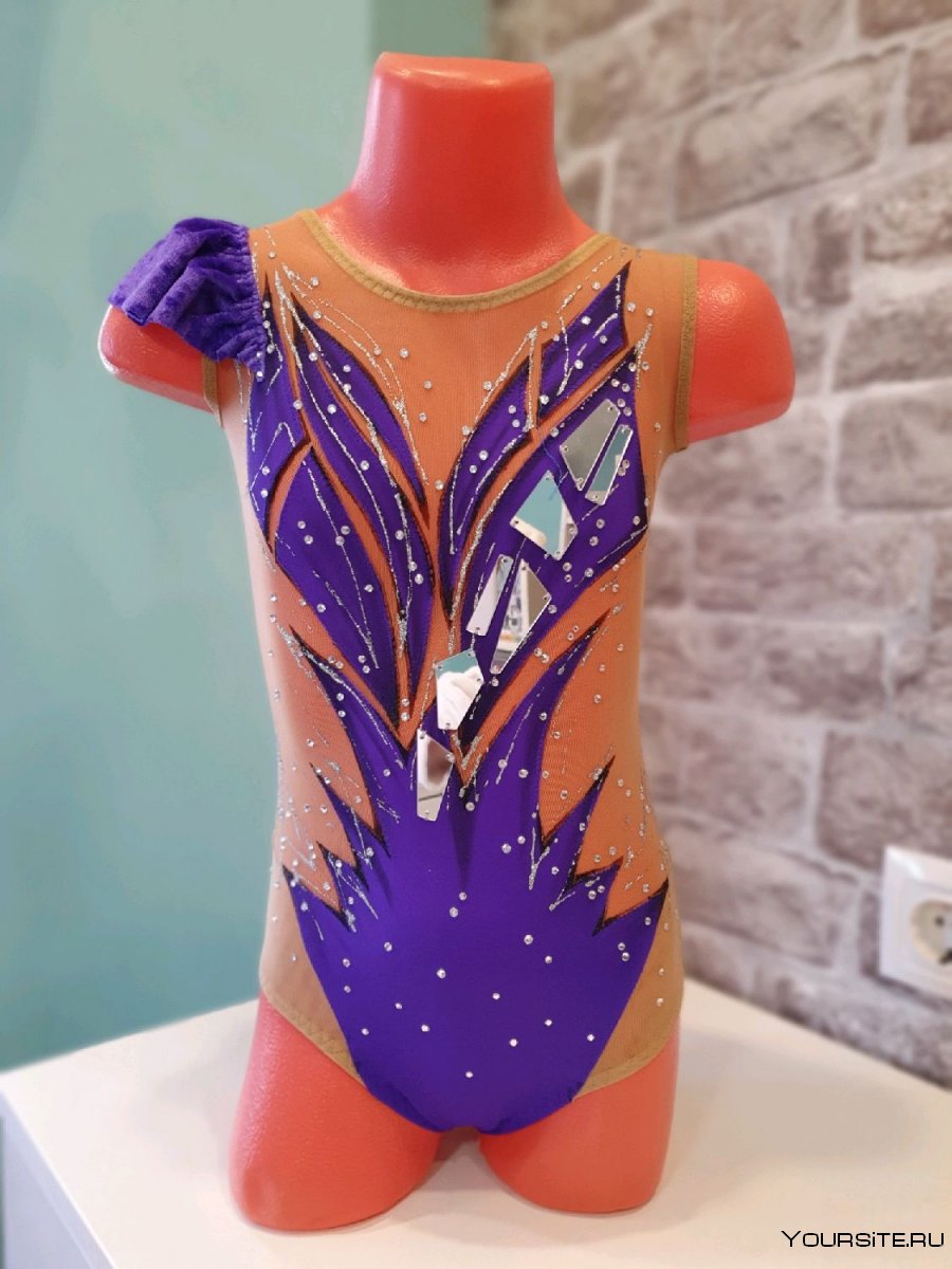 Фиолетовый купальник для художественной