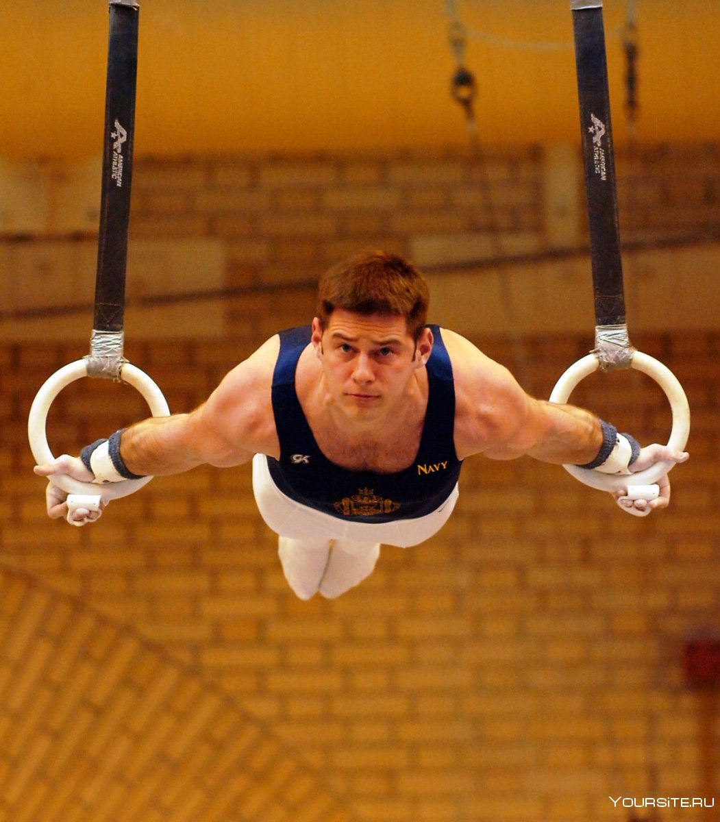 Адам Халухаев гимнаст
