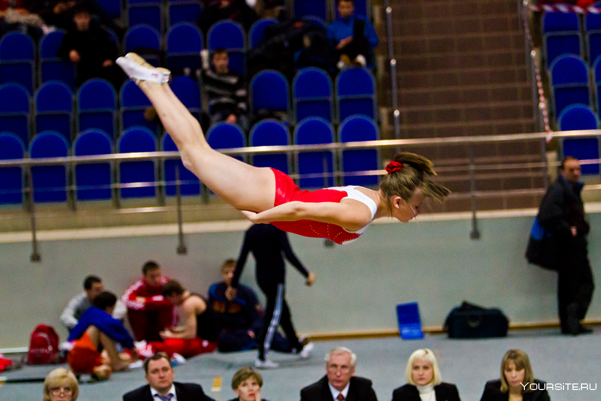 Анна Коробейникова акробатическая дорожка