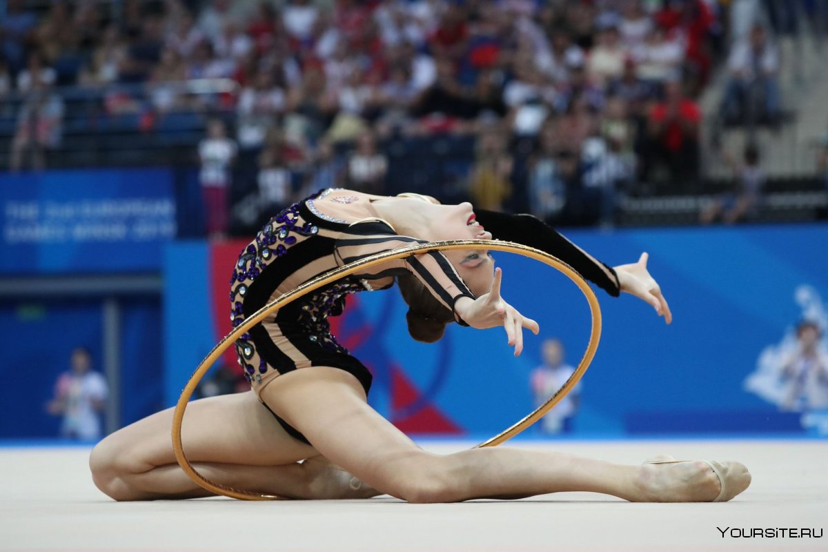 Влада Никольченко гимнастка