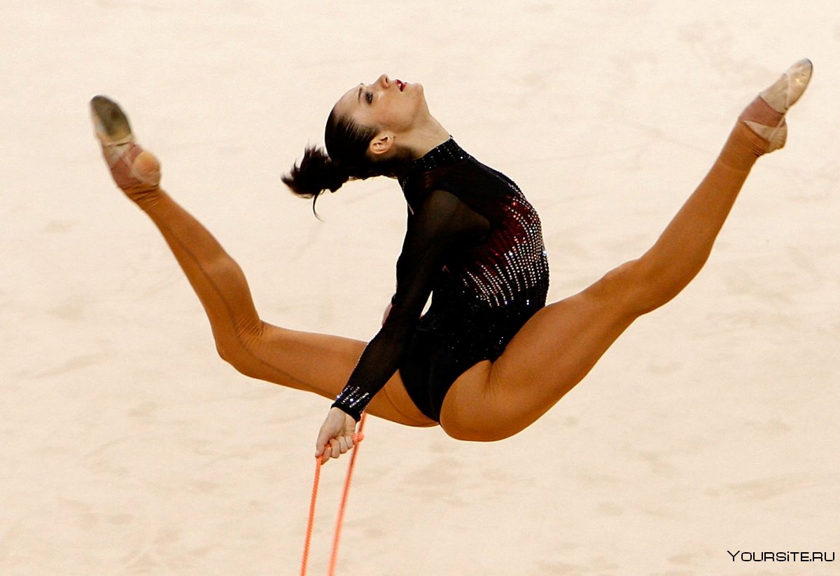 Анна Бессонова гимнастка прыжки