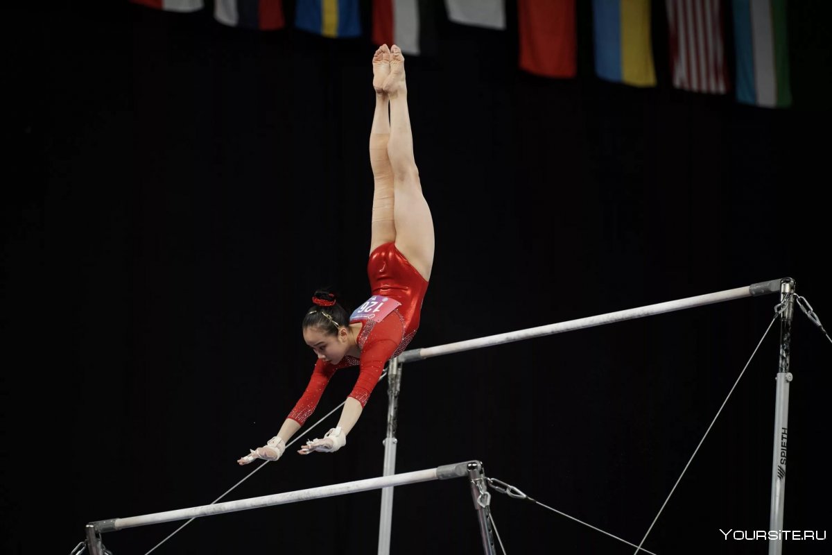 Разновысокие брусья гимнастика женщины