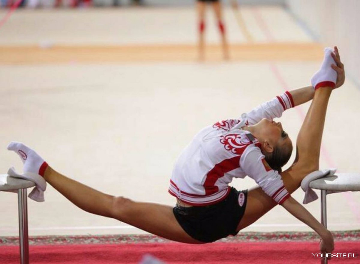 Арина Лебедева гимнастка