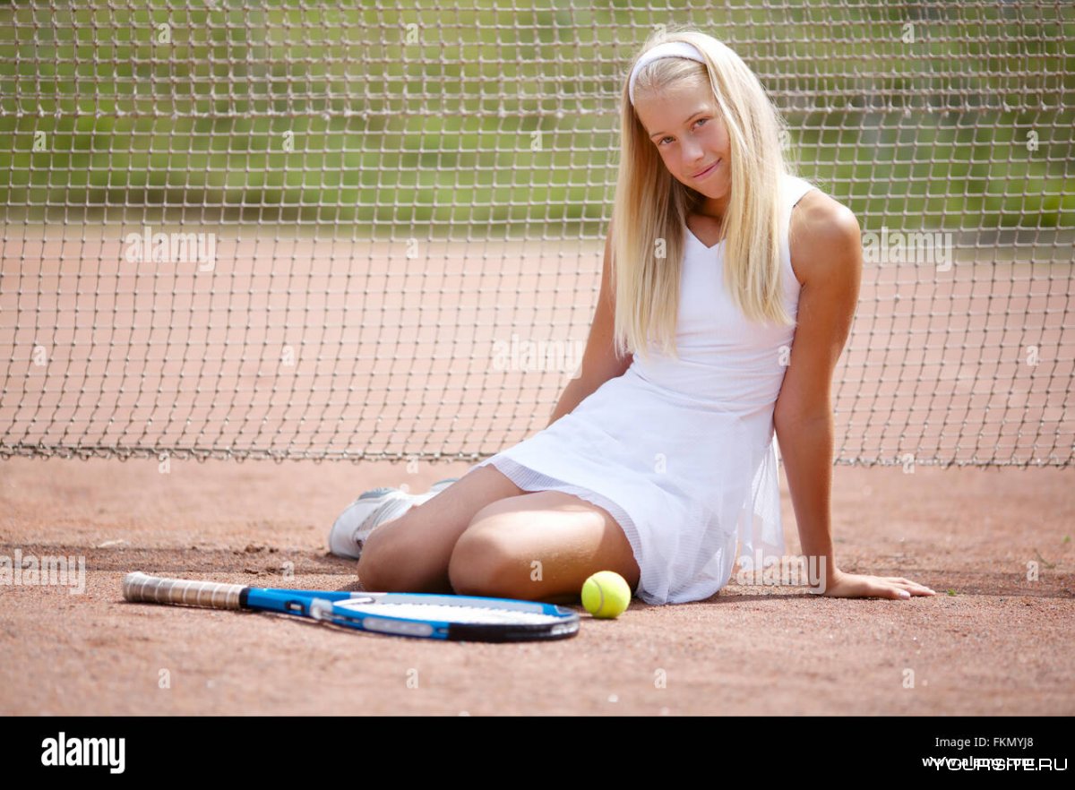 Tennis girl feet