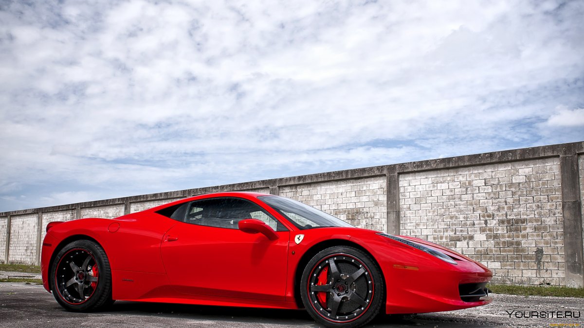 Ferrari 458 Italia красная