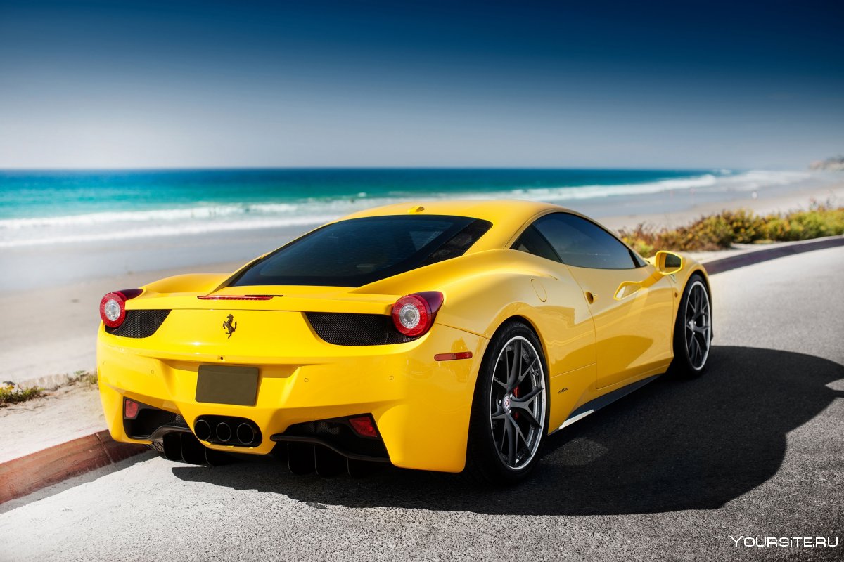 Феррари 458 Italia желтая