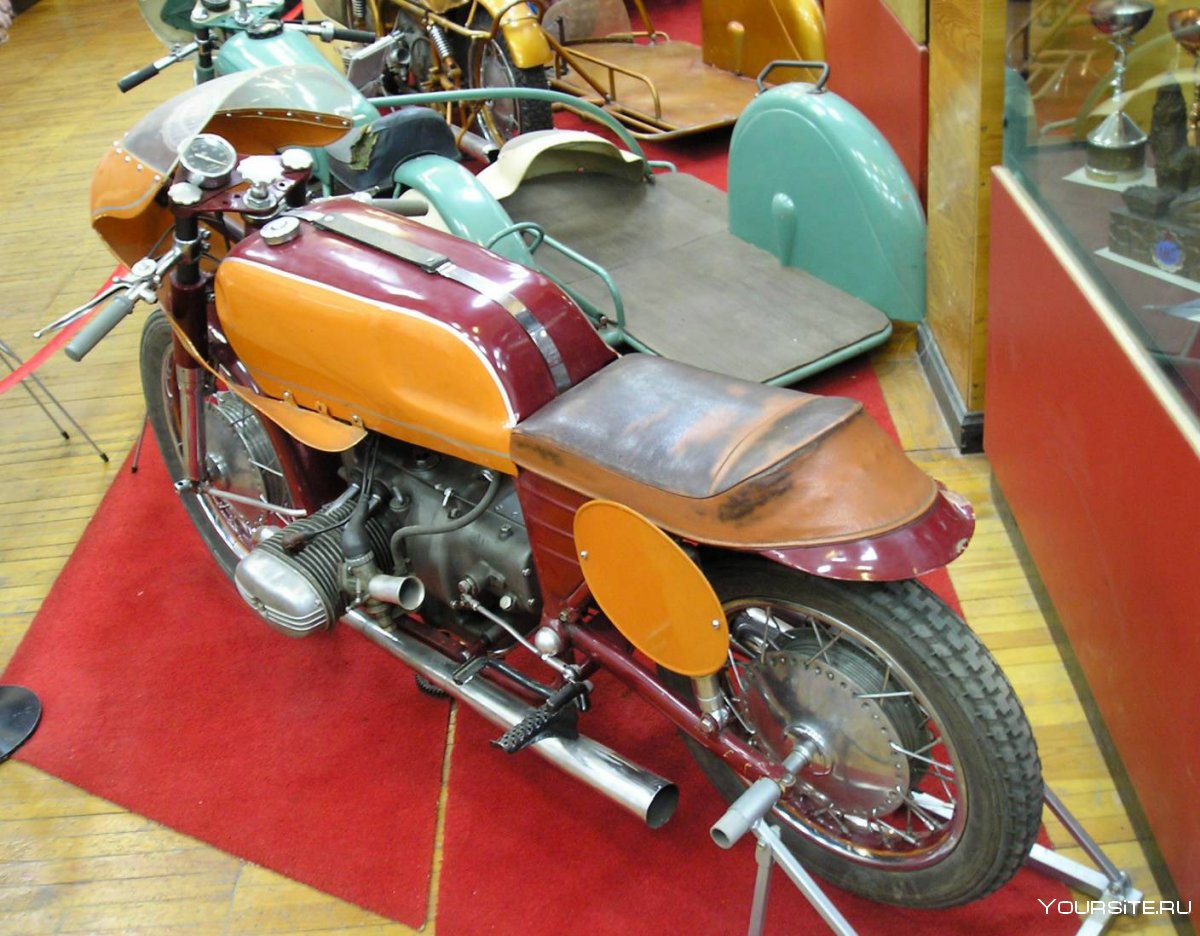 Мотоцикл Урал м 52