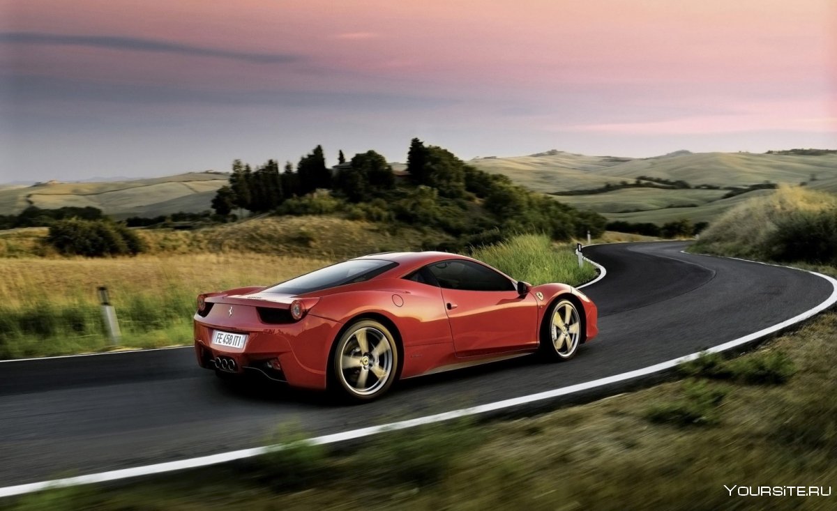 Ferrari 458 Italia красная