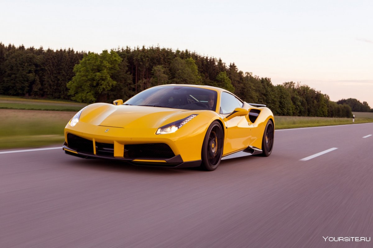 Ferrari 488 GTB желтая