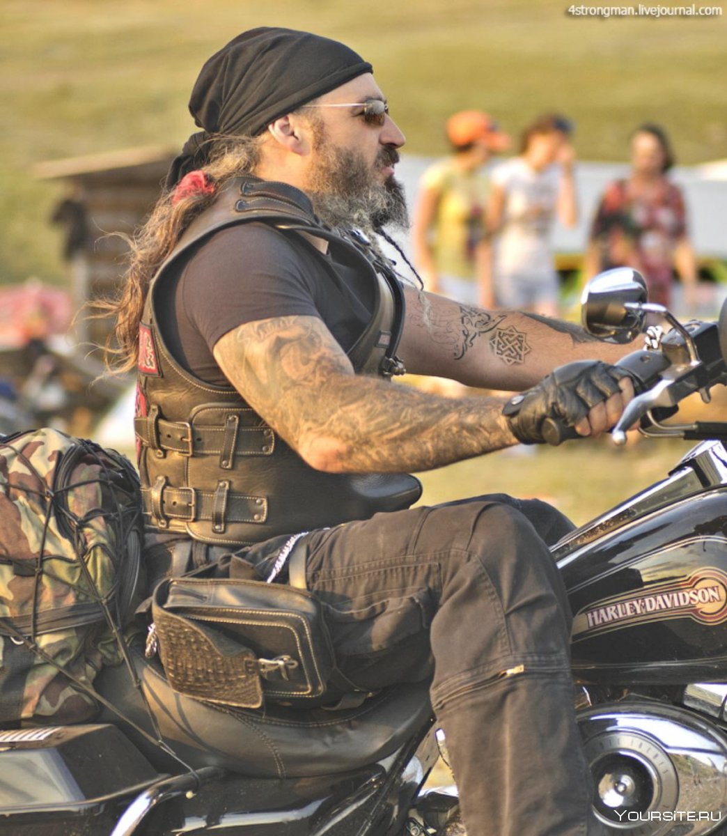Мотоциклист байкер