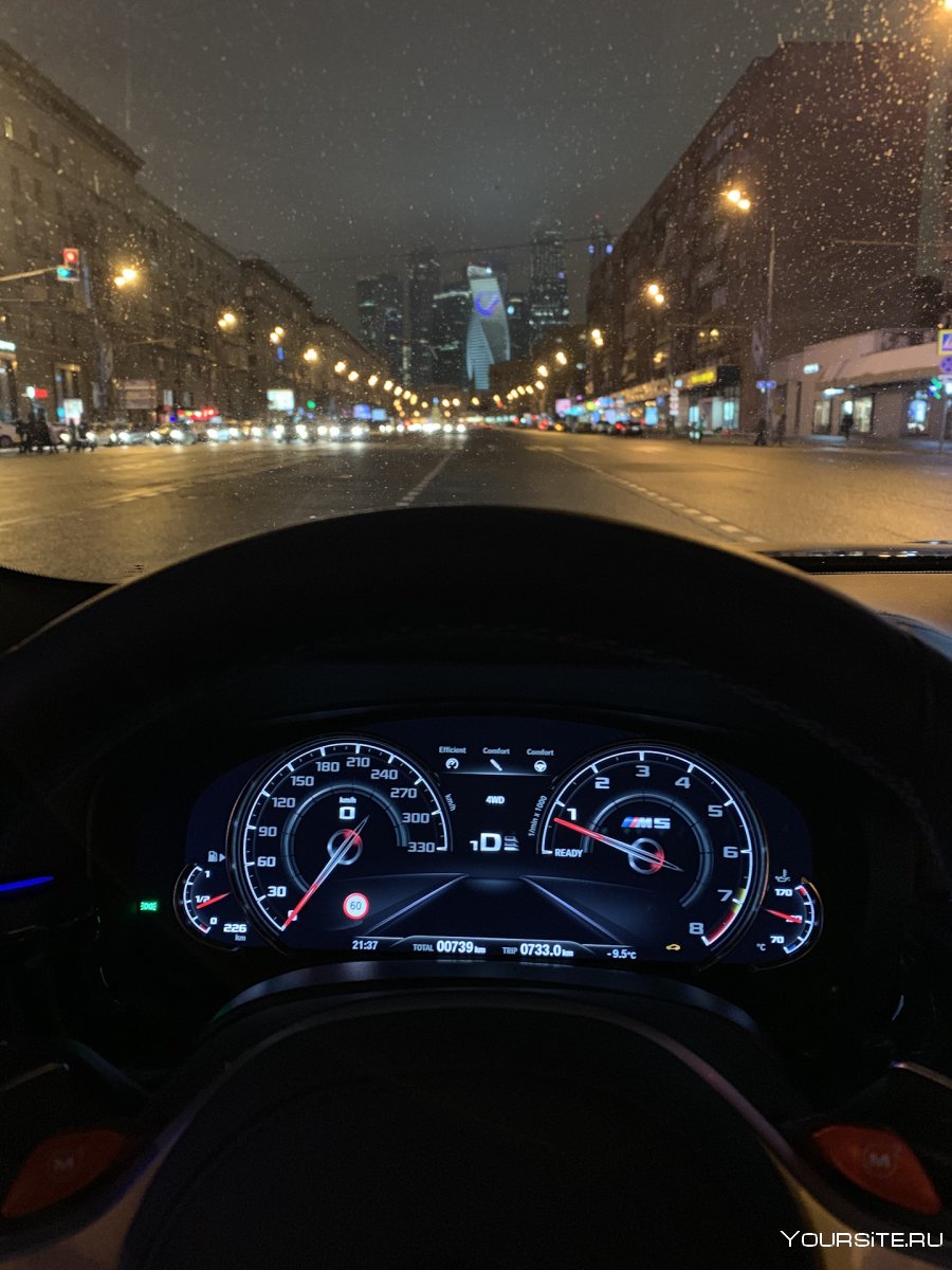 BMW m5 f90 салон ночью