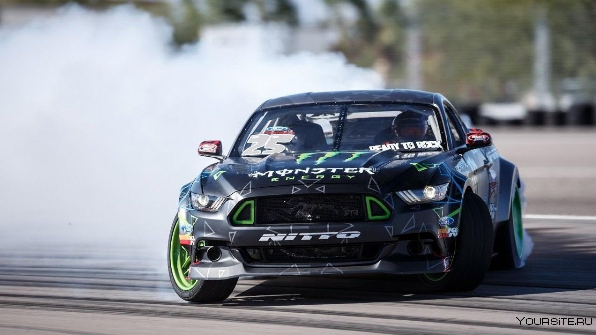 Ford Mustang RTR дрифт