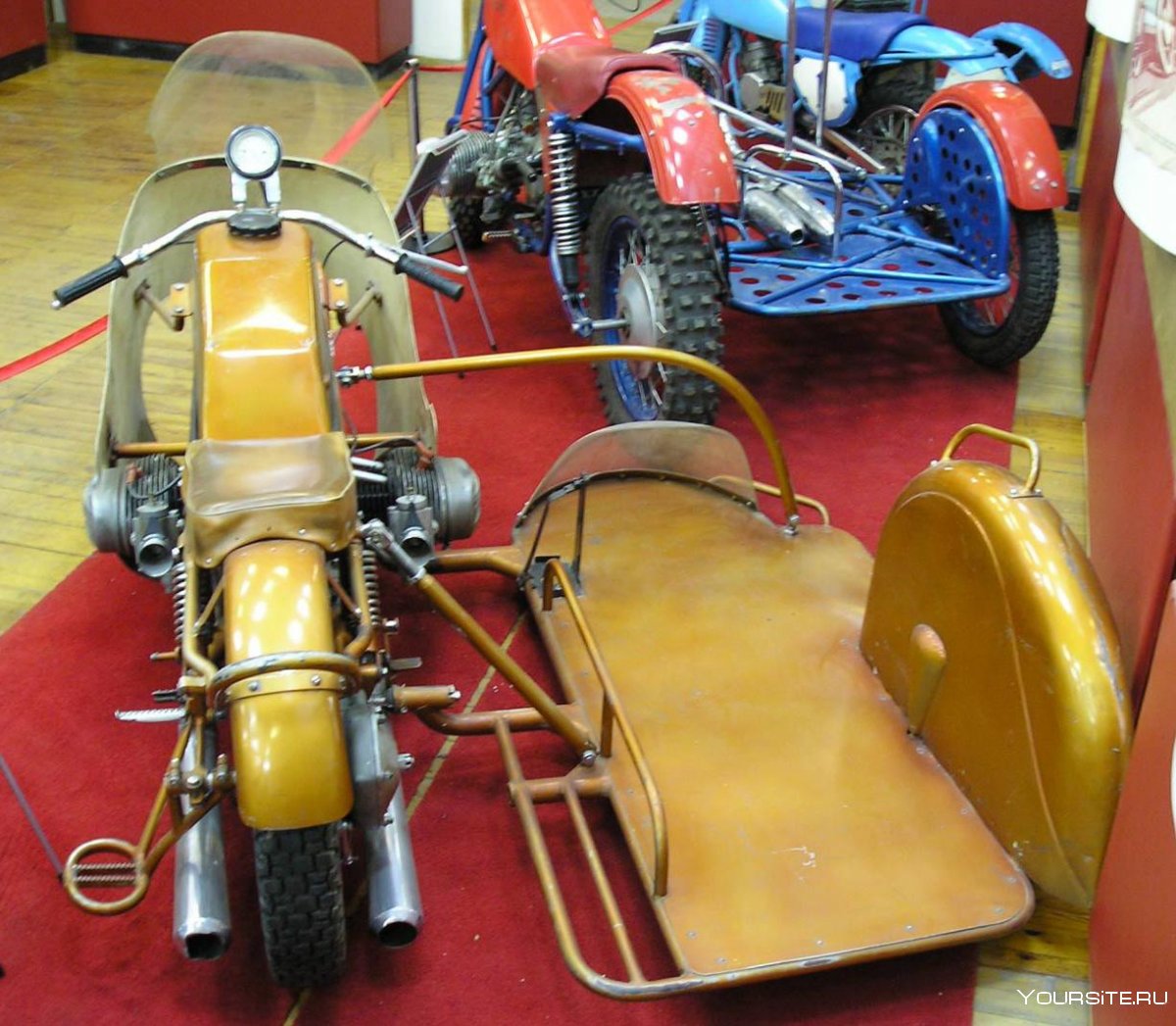 Мотоцикл Урал с коляской