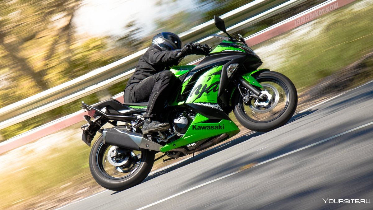 Kawasaki Ninja 300 черный