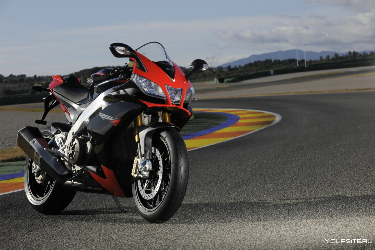 Aprilia rsv4 2010 Factory