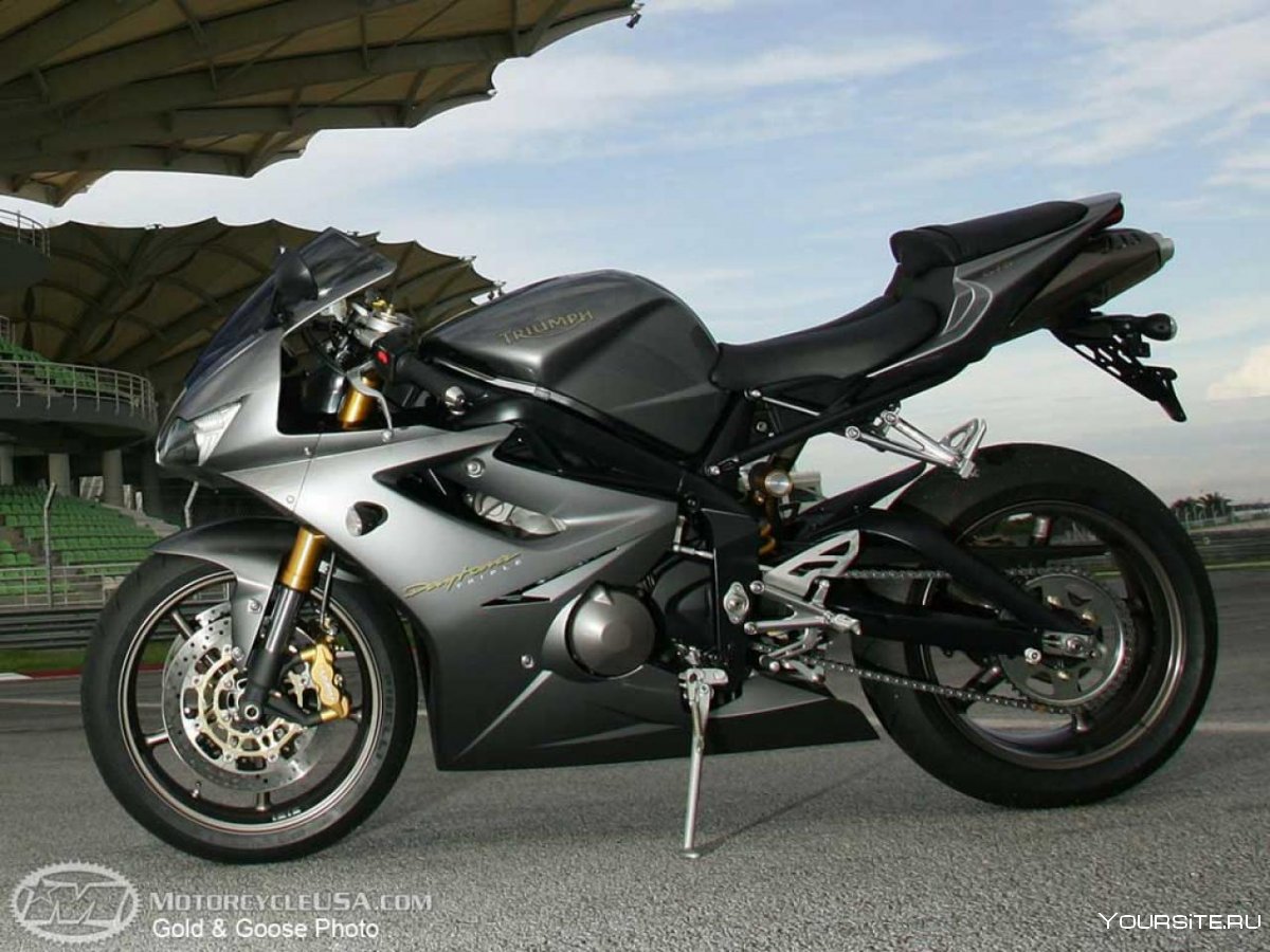Triumph Daytona 675