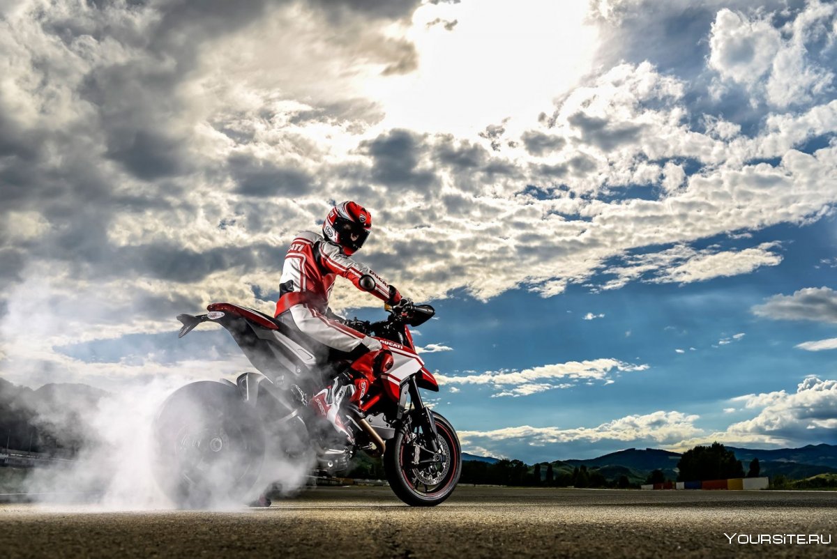 Ducati Hypermotard 2015