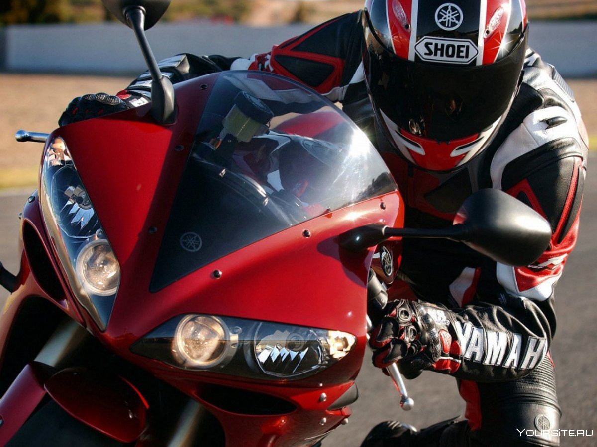 Yamaha YZF-r1 шлем