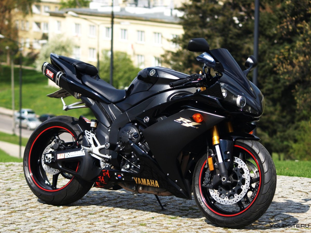 Мотоцикл Yamaha r1 чёрный