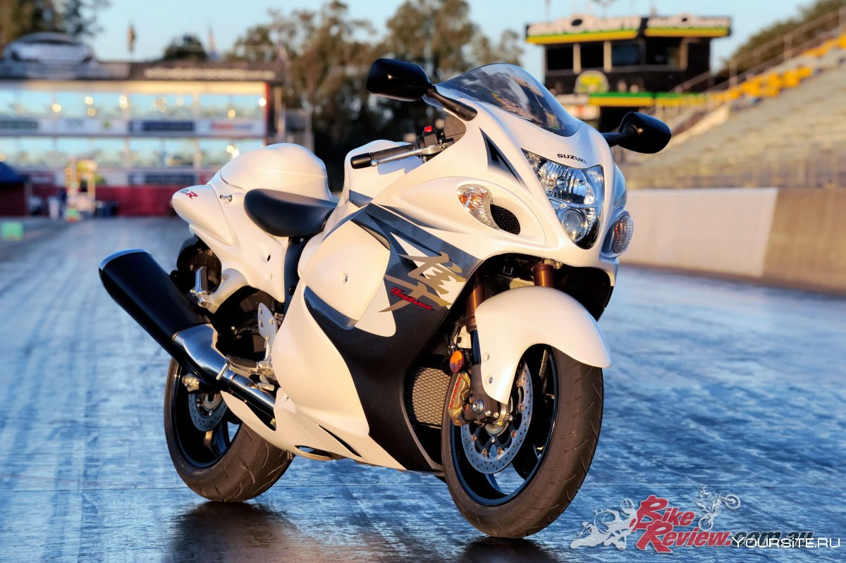 300 4 Suzuki Hayabusa