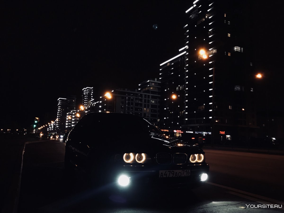 Ставрополь ночной город с машинами